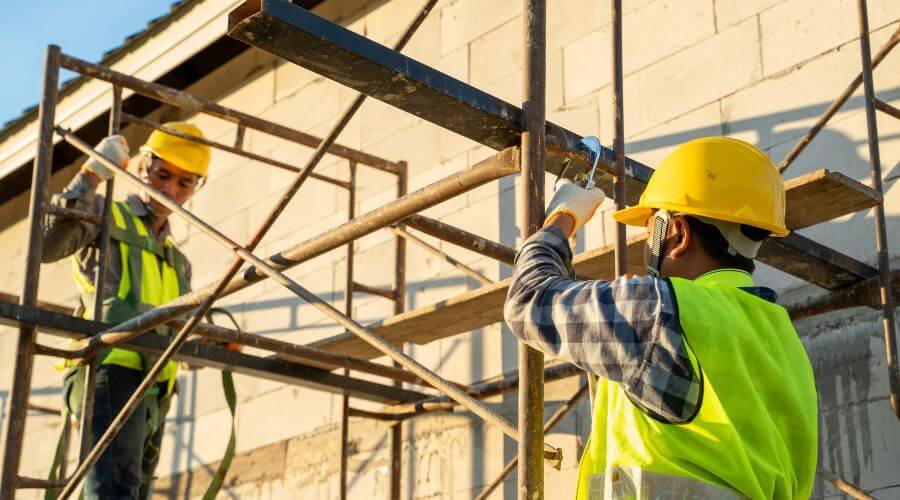 Professional gutter cleaning in Homer, IN